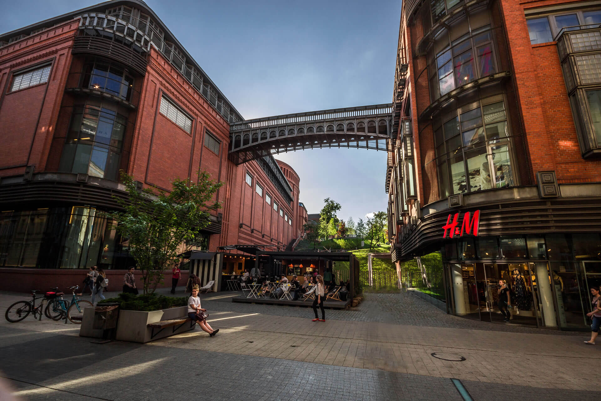 International Patient Service St. Adalbert’s Hospital